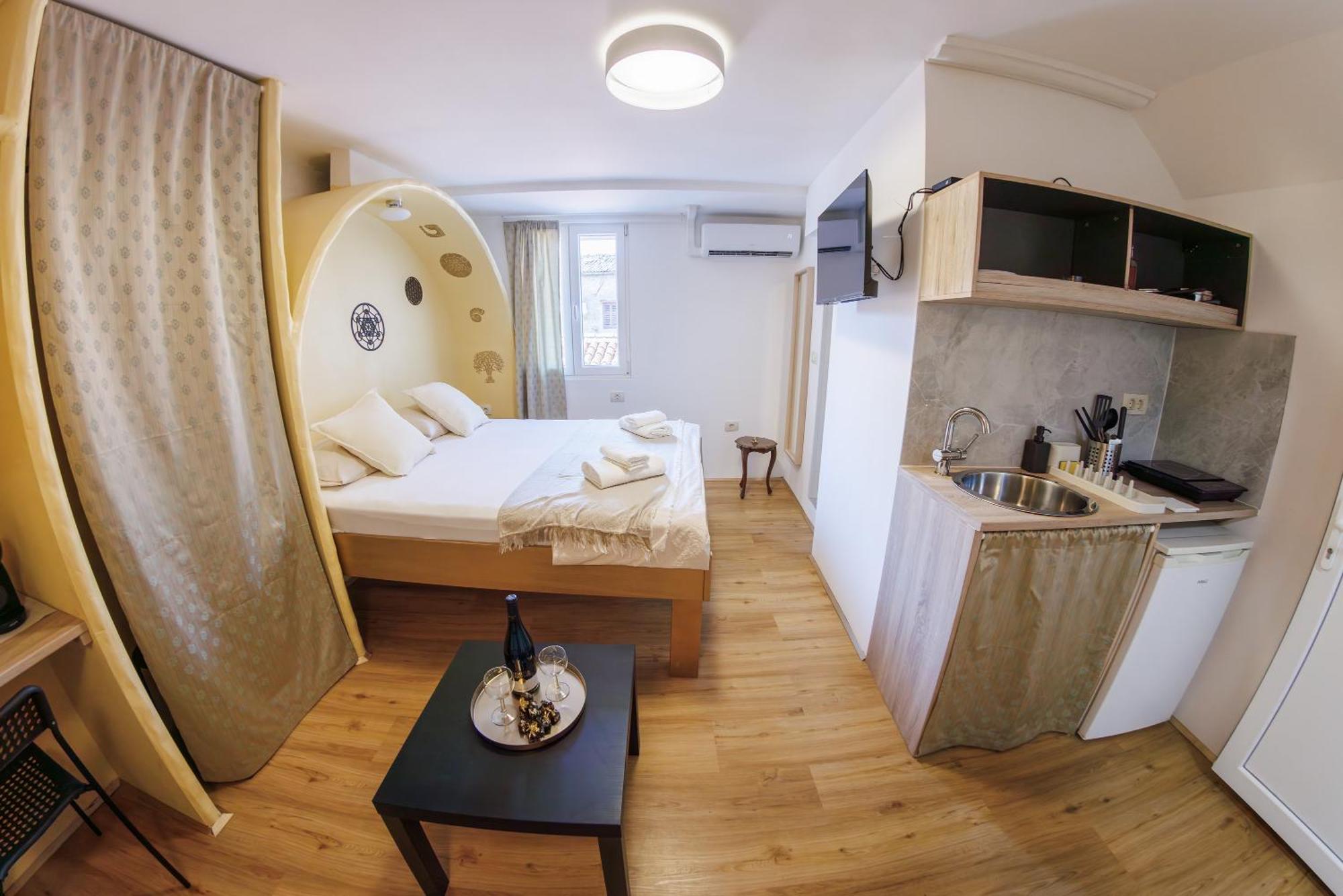 Plutus Apartments And Rooms With Free Parking Koper Exterior foto